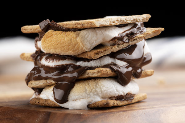 A s'more on a plate.